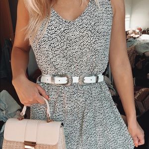 Vintage Floral Shift Dress 🌸✨🦋